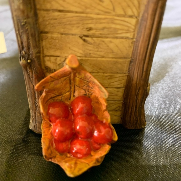 Charming Tails Christmas Pageant Stage - Picture 6 of 10